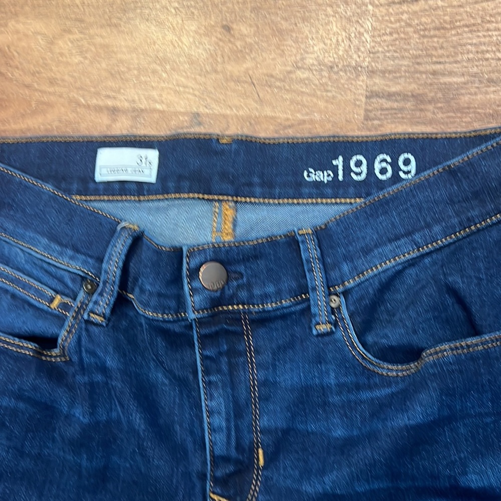 Gap woman’s Jeans Size 31S $25 - Picture 2 of 4